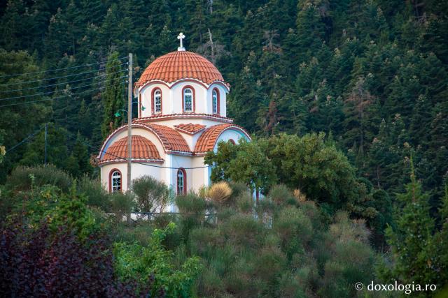 (Foto) Pași de pelerin la Mănăstirea Malevi – Grecia