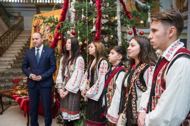 Colindători la Reședința Mitropolitană - Centrul de Prevenire, Evaluare şi Consiliere Antidrog al Judeţului Iaşi