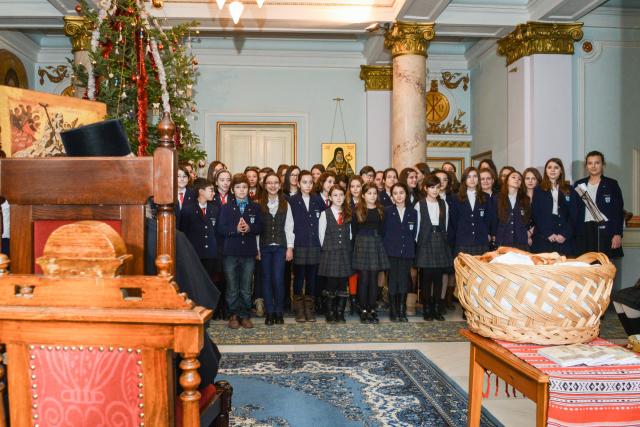 Colindători la Reședința Mitropolitană - Elevi ai Colegiului Național Iași