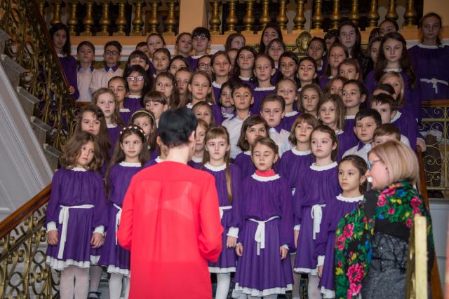 Colindători la Reședința Mitropolitană - Corul de copii al TVR Iași