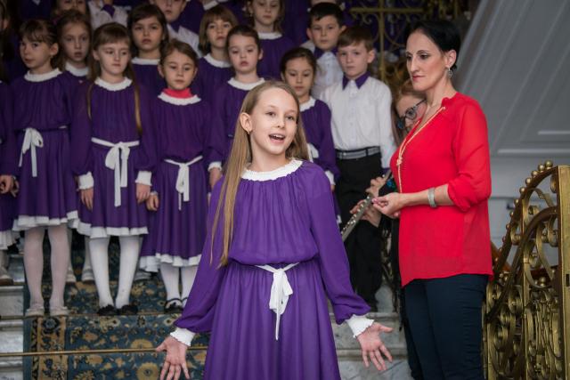 Colindători la Reședința Mitropolitană - Corul de copii al TVR Iași