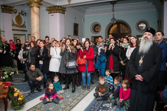 Colindători la Reședința Mitropolitană - Corul de copii al TVR Iași
