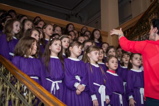Colindători la Reședința Mitropolitană - Corul de copii al TVR Iași