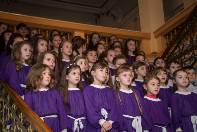 Colindători la Reședința Mitropolitană - Corul de copii al TVR Iași
