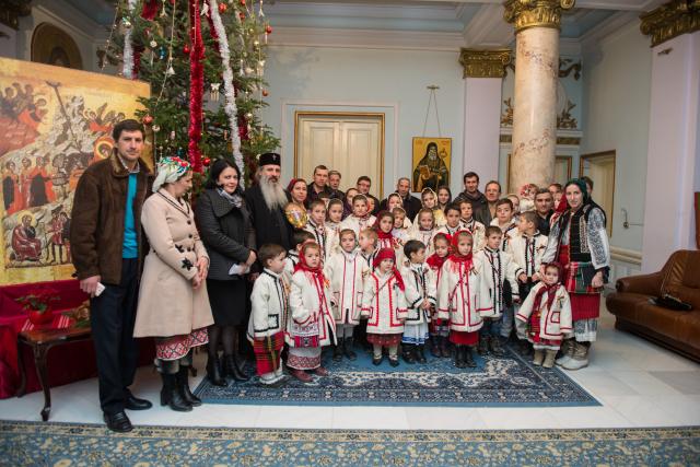 Colindători la Reședința Mitropolitană - Corul de copii Oastea Domnului - Slobozia, Neamt