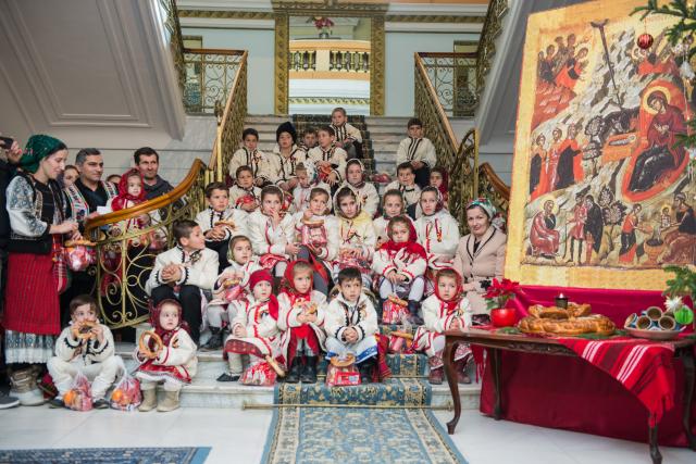 Colindători la Reședința Mitropolitană - Corul de copii Oastea Domnului - Slobozia, Neamt