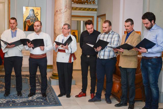 Colindători la Reședința Mitropolitană - Corul profesorilor de la liceul „Octav Băncilă”