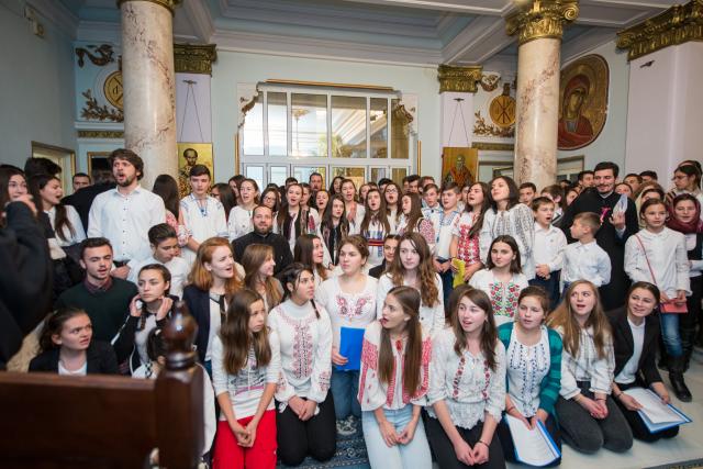 Colindători la Reședința Mitropolitană - Filialele ATOR din Moldova