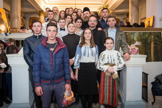 Colindători la Reședința Mitropolitană - Filialele ATOR din Moldova