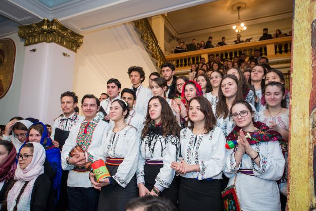 Colindători la Reședința Mitropolitană - Filialele ATOR din Moldova