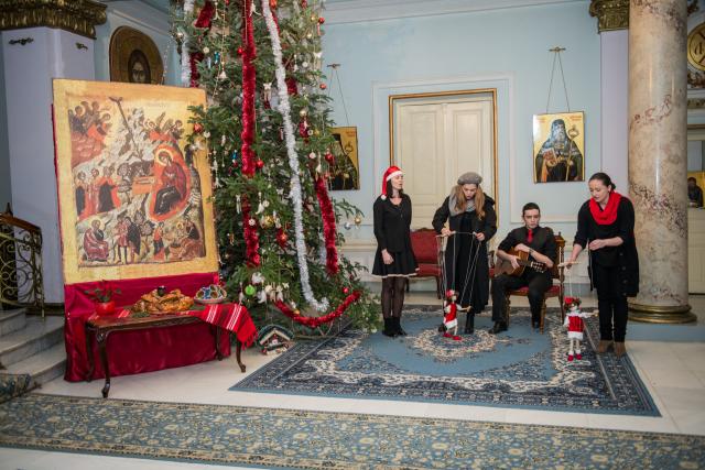 Colindători la Reședința Mitropolitană - Facultatea de Teatru, Secția Păpuși