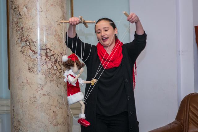 Colindători la Reședința Mitropolitană - Facultatea de Teatru, Secția Păpuși