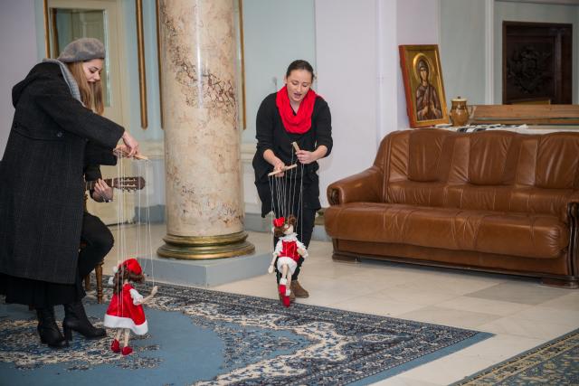 Colindători la Reședința Mitropolitană - Facultatea de Teatru, Secția Păpuși