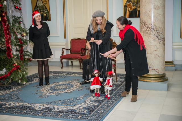 Colindători la Reședința Mitropolitană - Facultatea de Teatru, Secția Păpuși