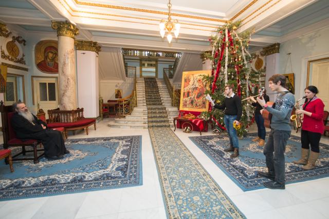 Colindători la Reședința Mitropolitană - Grupul „Cetiniţa" din Iaşi