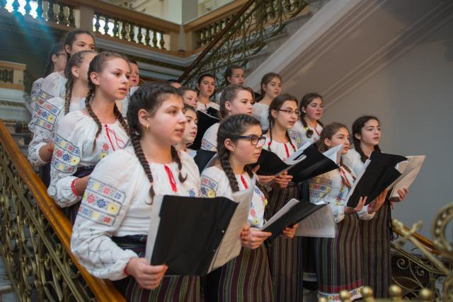Colindători la Reședința Mitropolitană - Parohia Bâcu, Iaşi