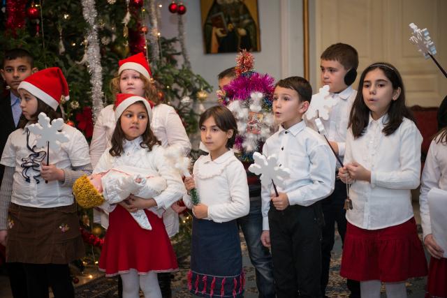 Colindători la Reședința Mitropolitană - parohia Căprița, Iași