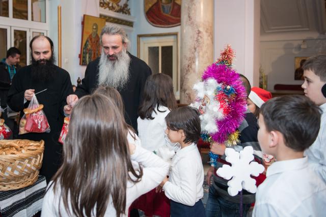 Colindători la Reședința Mitropolitană - parohia Căprița, Iași