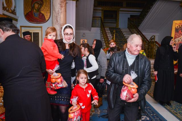 Colindători la Reședința Mitropolitană - Parohia Moimești-Popricani