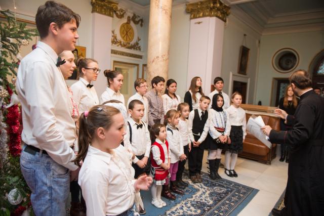 Colindători la Reședința Mitropolitană - Parohia Movileni, Iaşi