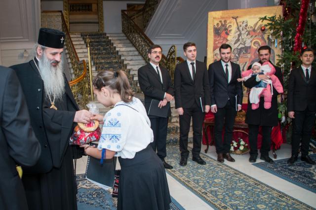 Colindători la Reședința Mitropolitană - Parohia „Sfinții Martiri Brâncoveni” din Iași