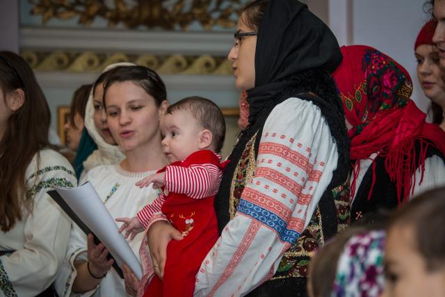 Colindători la Reședința Mitropolitană - Parohia Talpalari
