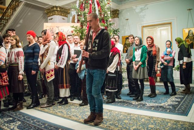 Colindători la Reședința Mitropolitană - Parohia Talpalari