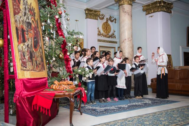 Colindători la Reședința Mitropolitană - Parohia Unguroaia