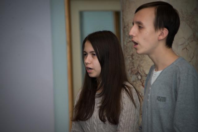 Colindători la Reședința Mitropolitană - preotul Constantin Ipatov cu familia