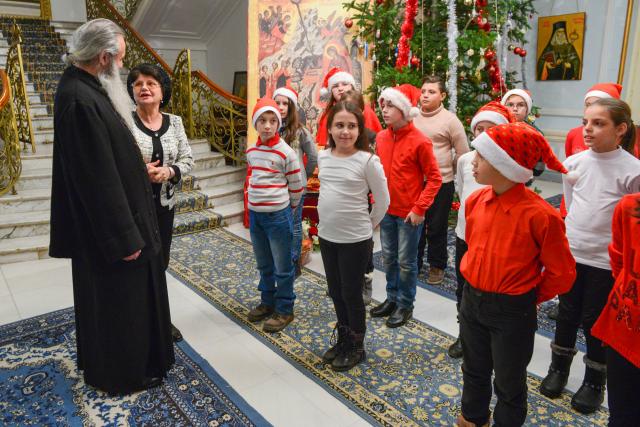 Colindători la Reședința Mitropolitană - Școala „George Călinescu” din Iași