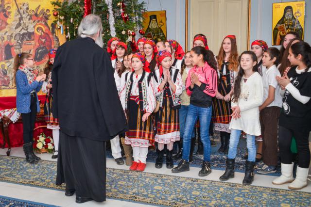 Colindători la Reședința Mitropolitană - Școala Miroslava
