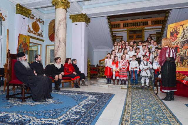 Colindători la Reședința Mitropolitană - Școala Varlaam