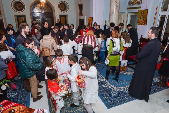 Colindători la Reședința Mitropolitană - Școala Varlaam