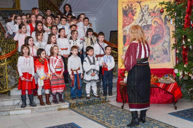 Colindători la Reședința Mitropolitană - Școala Varlaam
