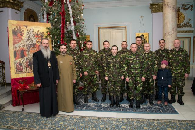 Colindători la Reședința Mitropolitană - Corul „Străjerii” ai Brigăzii 15 Mecanizate, Iași