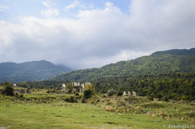 (Foto) Frumusețea locurilor sfinte de pe Muntele Olimp – Biserica „Sfântul Nicolae”