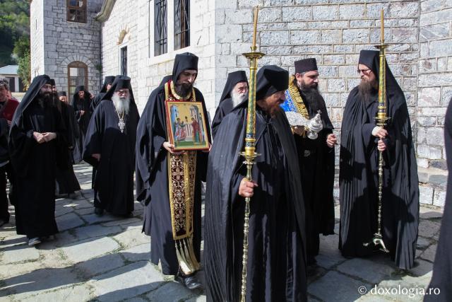 (Foto) - Hramul Chiliei „Buna Vestire” de la schitul Lacu din Athos