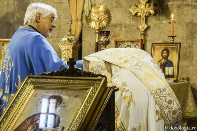 (Foto) Românii din Italia, împreună – Sfânta Liturghie la Biserica Românească din Bari