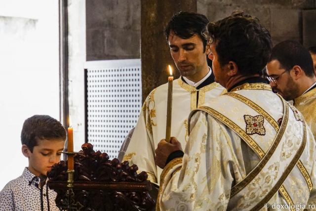 (Foto) Românii din Italia, împreună – Sfânta Liturghie la Biserica Românească din Bari