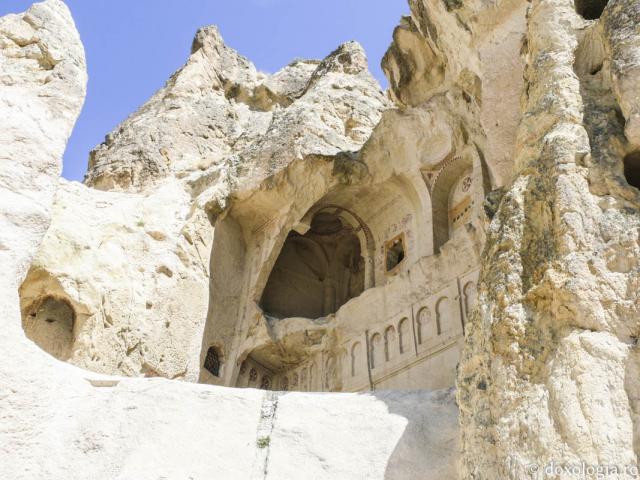 Frumusețea bisericilor bizantine săpate în stâncă - Cappadocia, Turcia (galerie FOTO)