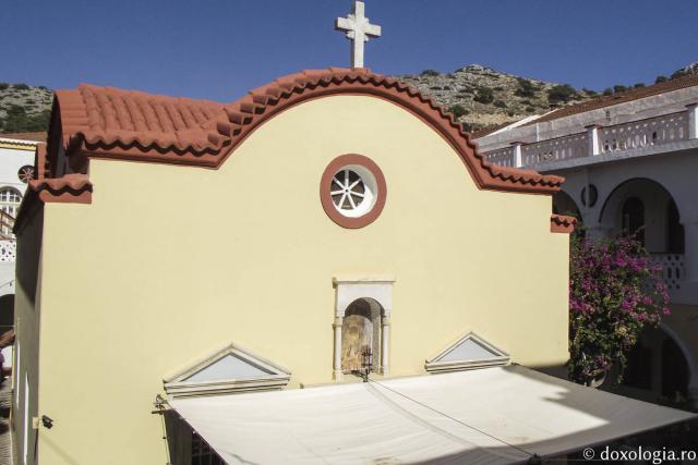 Mănăstirea Arhanghelului Mihail din insula Symi - Grecia (galerie FOTO)