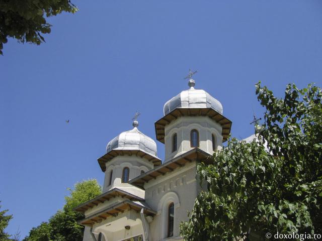 Mănăstirea Dervent - lăcașul unde se înfăptuiesc minuni (galerie FOTO)