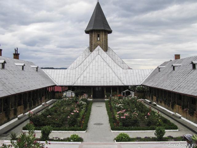 Mănăstirea Sfânta Ana - Orșova (galerie FOTO)
