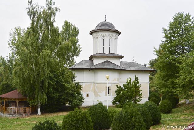 (Foto) Mănăstirea Brâncoveni – un aşezământ ce abundă de istorie 
