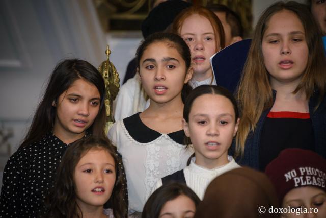 Colindători la Reședința Mitropolitană 2016 - Parohia Drăgești, Vaslui