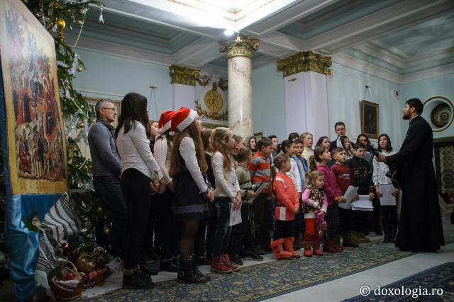 Colindători la Reședința Mitropolitană 2016 - Parohia Moimești-Popricani
