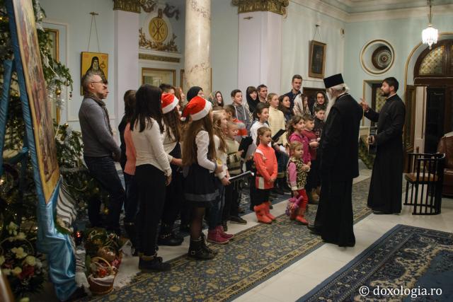 Colindători la Reședința Mitropolitană 2016 - Parohia Moimești-Popricani