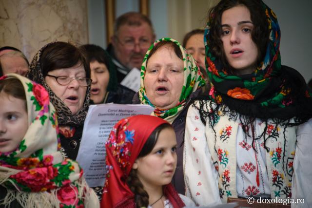 Colindători la Reședința Mitropolitană 2016 - Grup de colindători din Basarabia