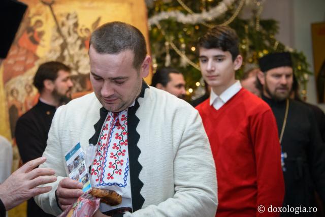 Colindători la Reședința Mitropolitană 2016 - Grup de colindători din Basarabia