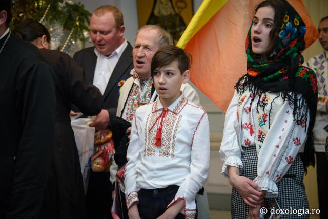 Colindători la Reședința Mitropolitană 2016 - Grup de colindători din Basarabia